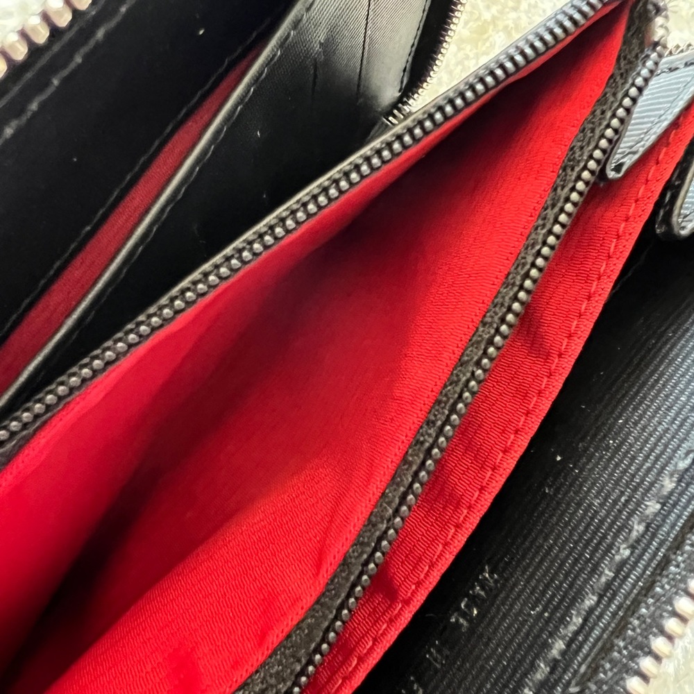 Authentic Chanel Medium Travel line wallet - Picture 4 of 7